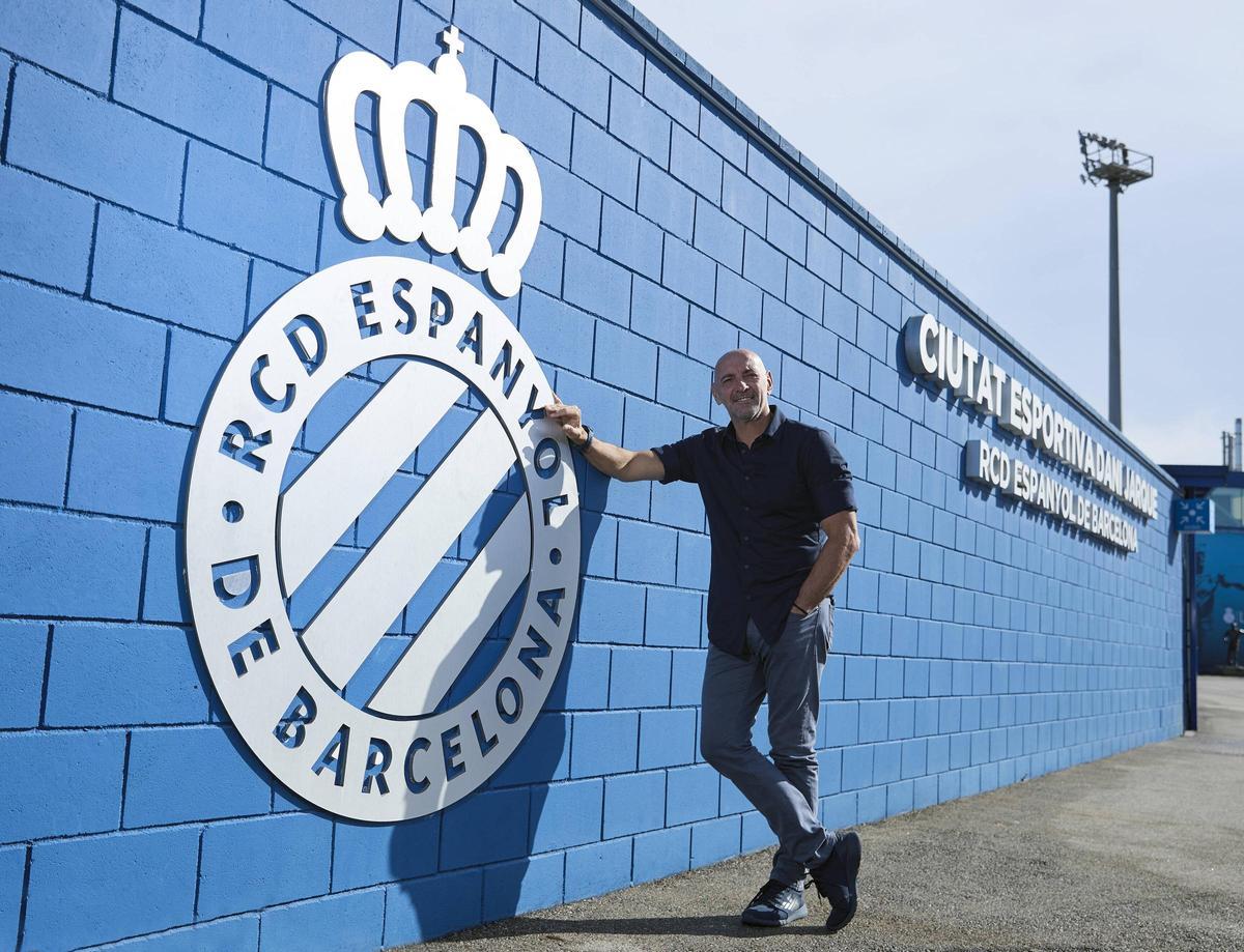Monchi, director general deportivo del RCD Espanyol, atiende a SPORT