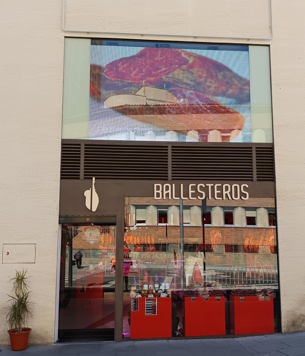 Comercio de la empresa en el entorno de la plaza Alemania