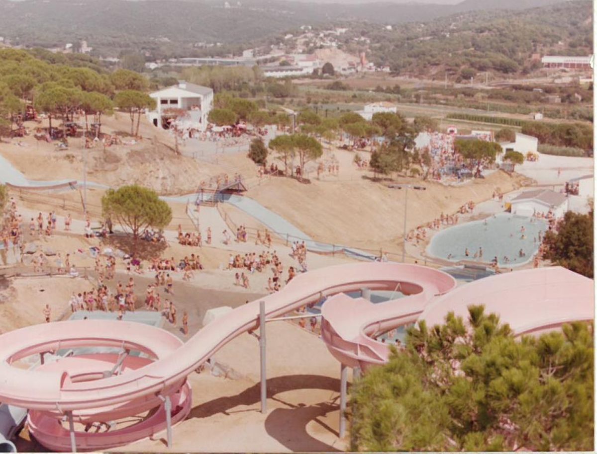Quatre dècades de parc aquàtic a Lloret de Mar 1. Vista aèria de Water World el 1985, quan va obrir
