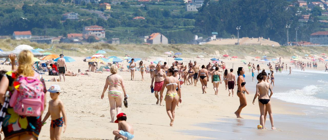 En O Grove temen que el COVID estropee el que está siendo un gran verano.