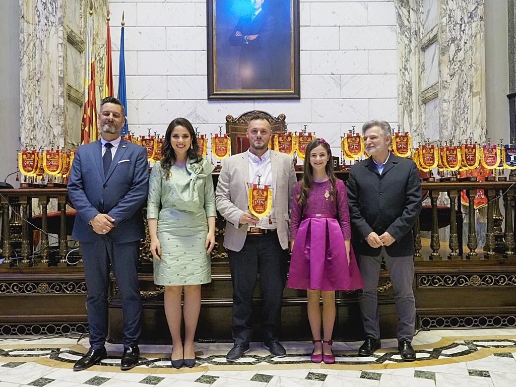 Honores a los artistas en la Gala de los 1 con Algarra en el recuerdo