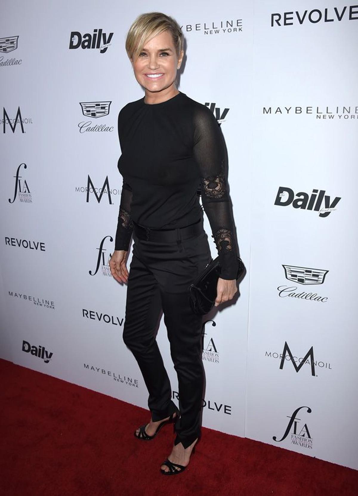 Yolanda Hadid en los Premios de la Moda en Los Angeles