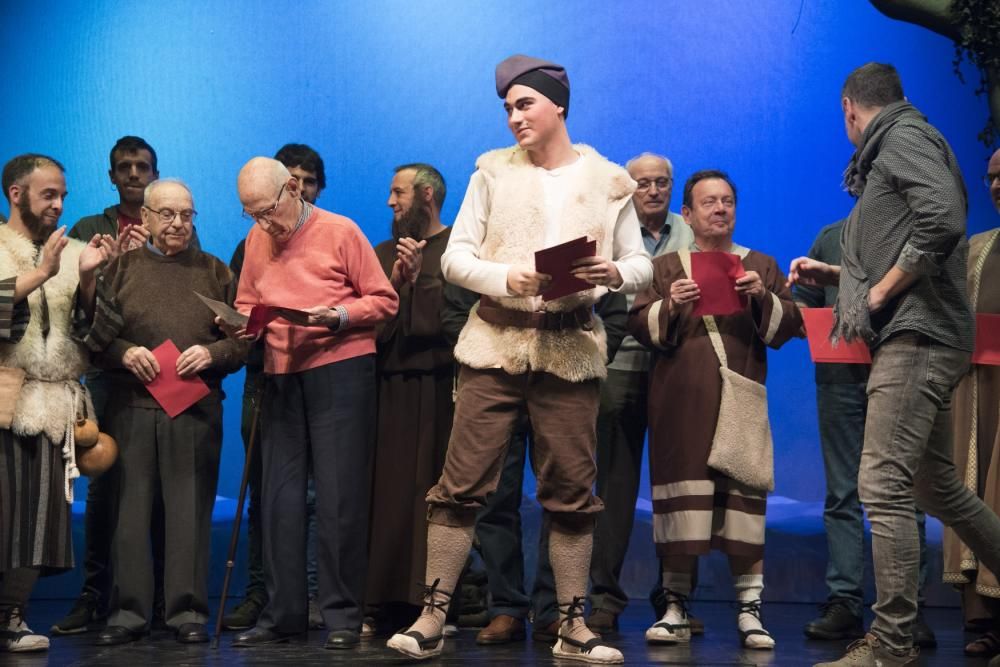 EN IMATGES: Pastorets de Cardona homenatgen actors dels darrers 75 anys
