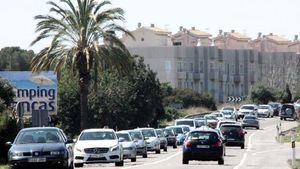 Congestió a la N-340 al seu pas pel Baix Penedès, aquest migdia.