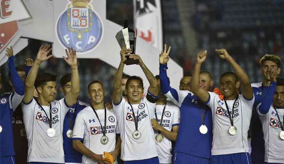 Súper Paco - La Cruz Azul