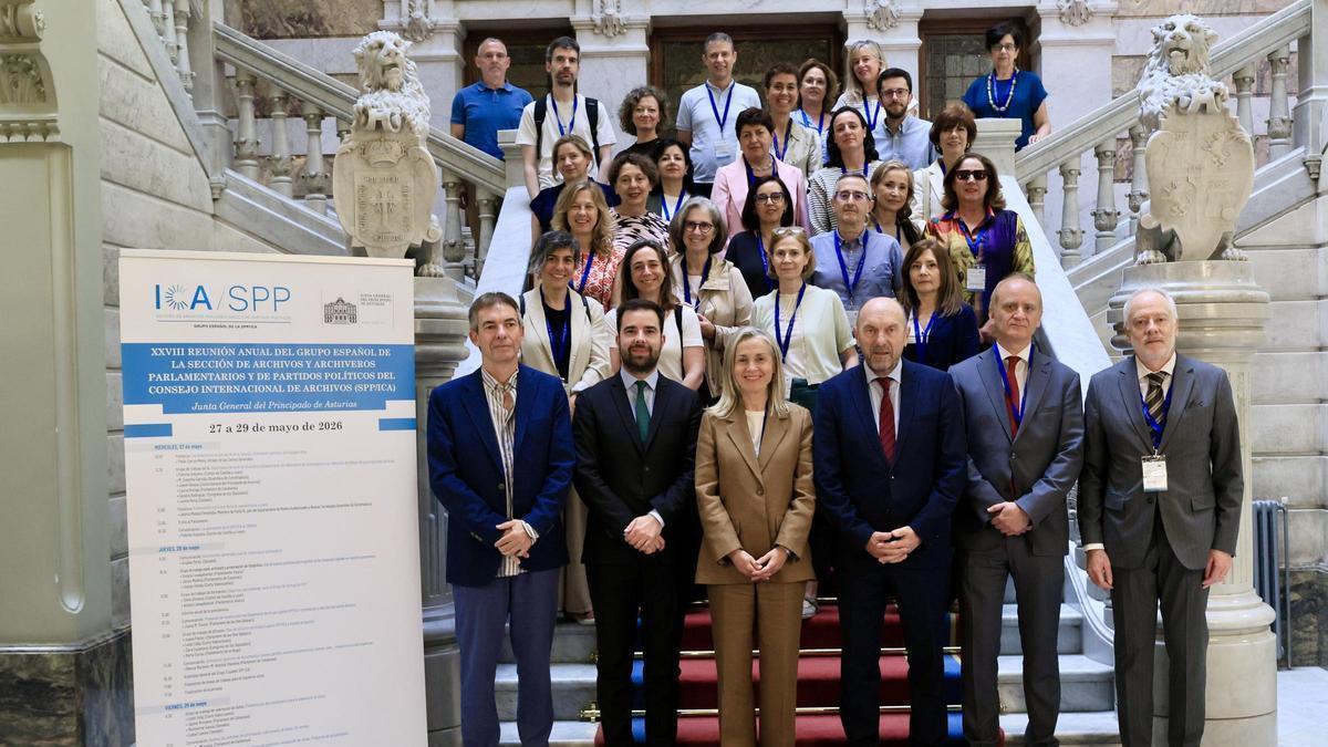 Reunión de archiveros en la Junta.
