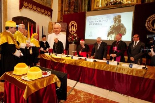 Nuevos Doctores Honoris Causa por la UCAM, René Verdonk y Juan Carlos Izpisua