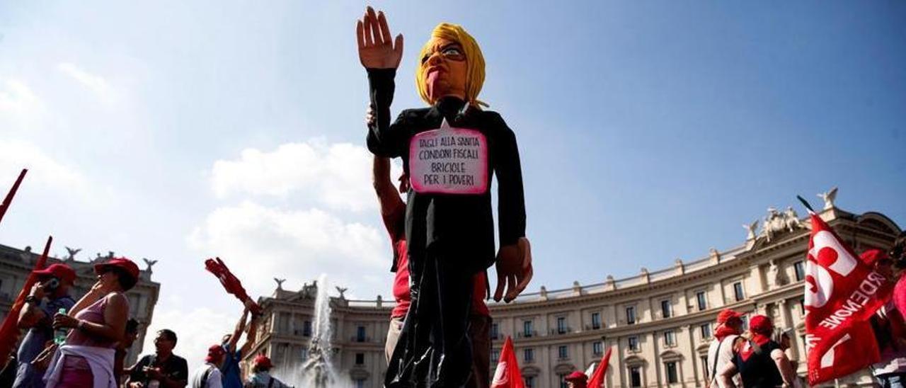 Manifestación en Roma contra las políticas del gobierno de ultraderecha de Meloni.