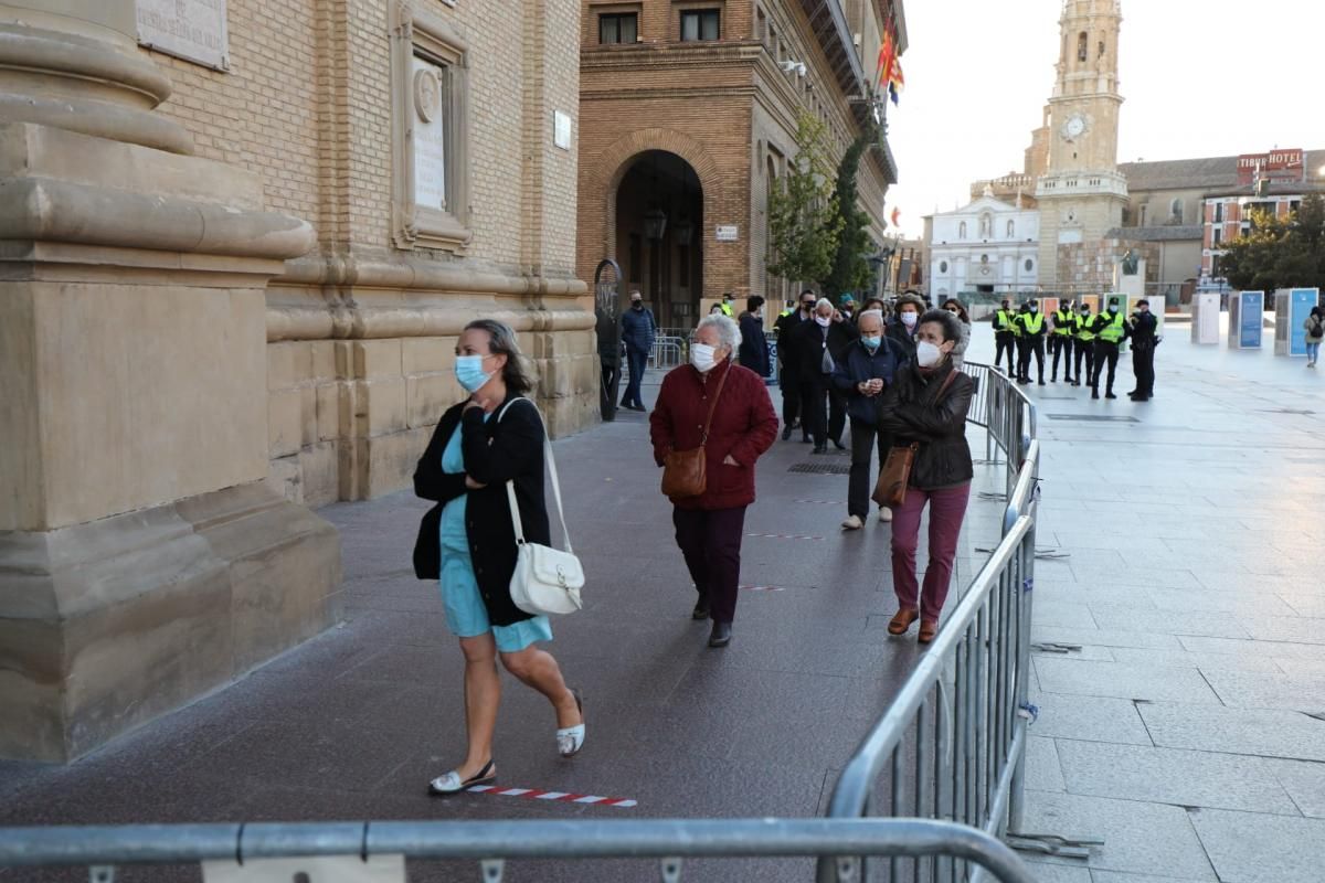 La basílica del Pilar recibe a los zaragozanos con aforo reducido y medidas de seguridad