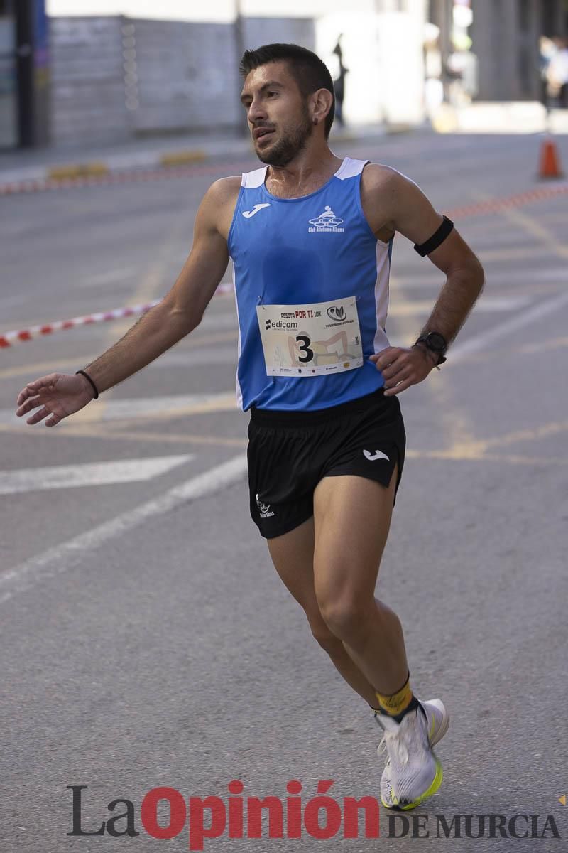 Carrera '10K Assota por ti' en Caravaca (salida y giro primera vuelta)