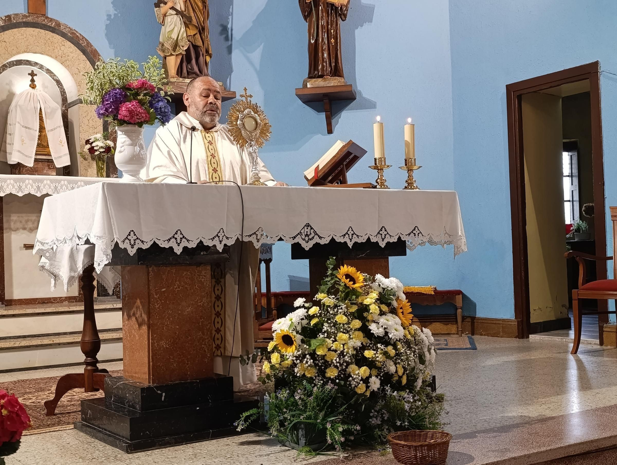 La lluvia impide la procesión del Corpus de Feleches