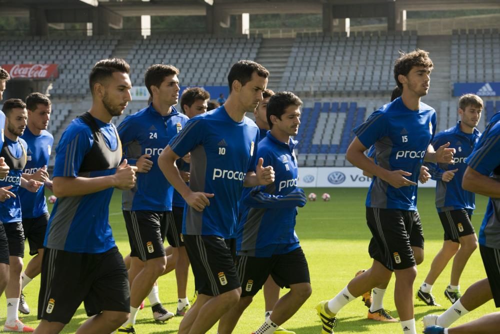 Entrenamiento del Real Oviedo en el Tartiere