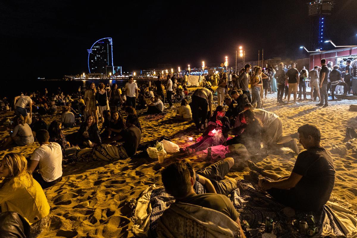 La Barceloneta celebra la verbene.