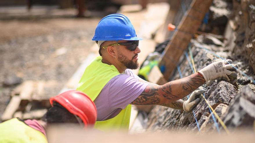 Visita a las obras del nuevo polideportivo de María Jiménez