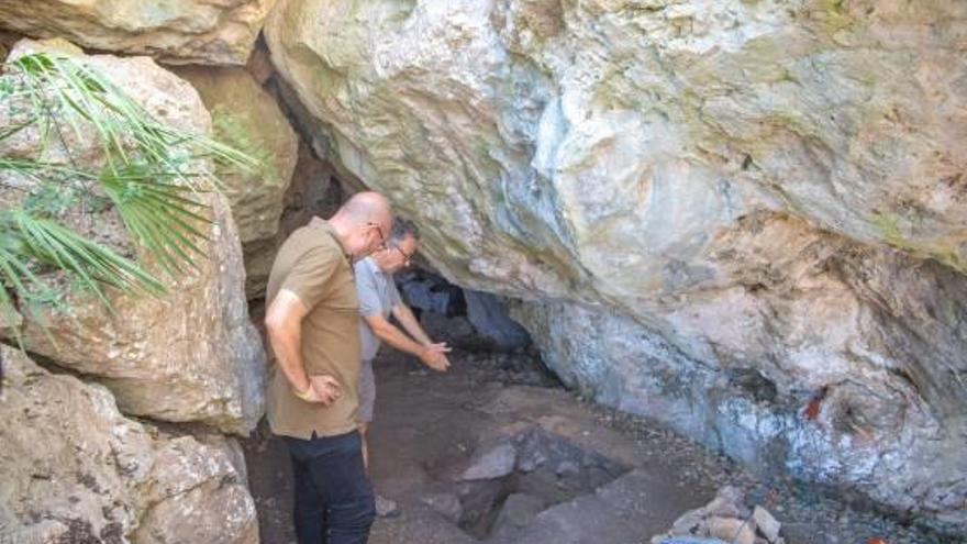 Trabajos arqueológicos en la Cova del Hortet de Cullera.
