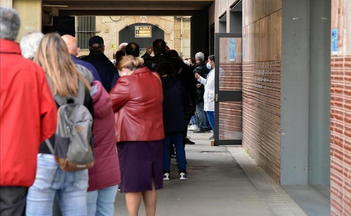 Vacunació a la Facultad de Geografia i Història de la UB a Barcelona.