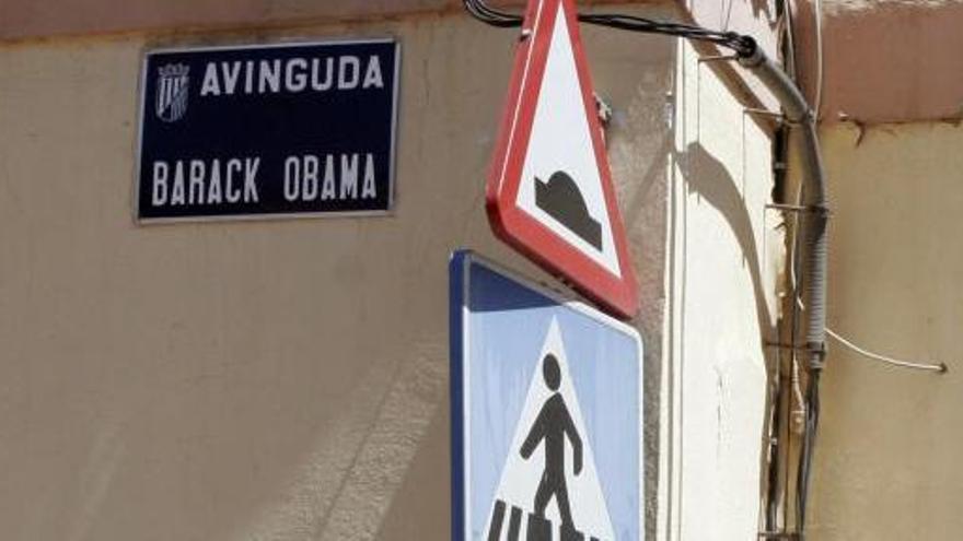 Rótulo de la avenida Barack Obama.