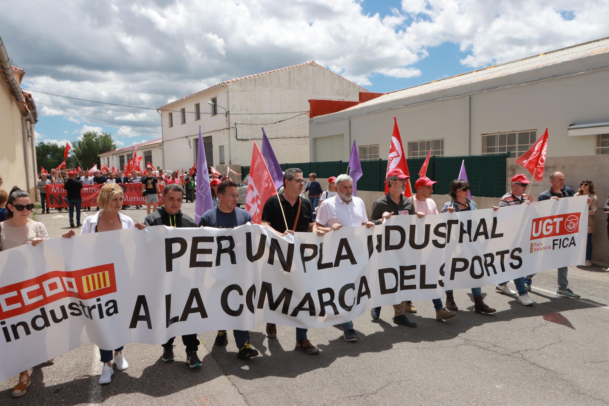 Galería de fotos: 2.000 personas claman por una solución ante el inminente cierre de Marie Claire