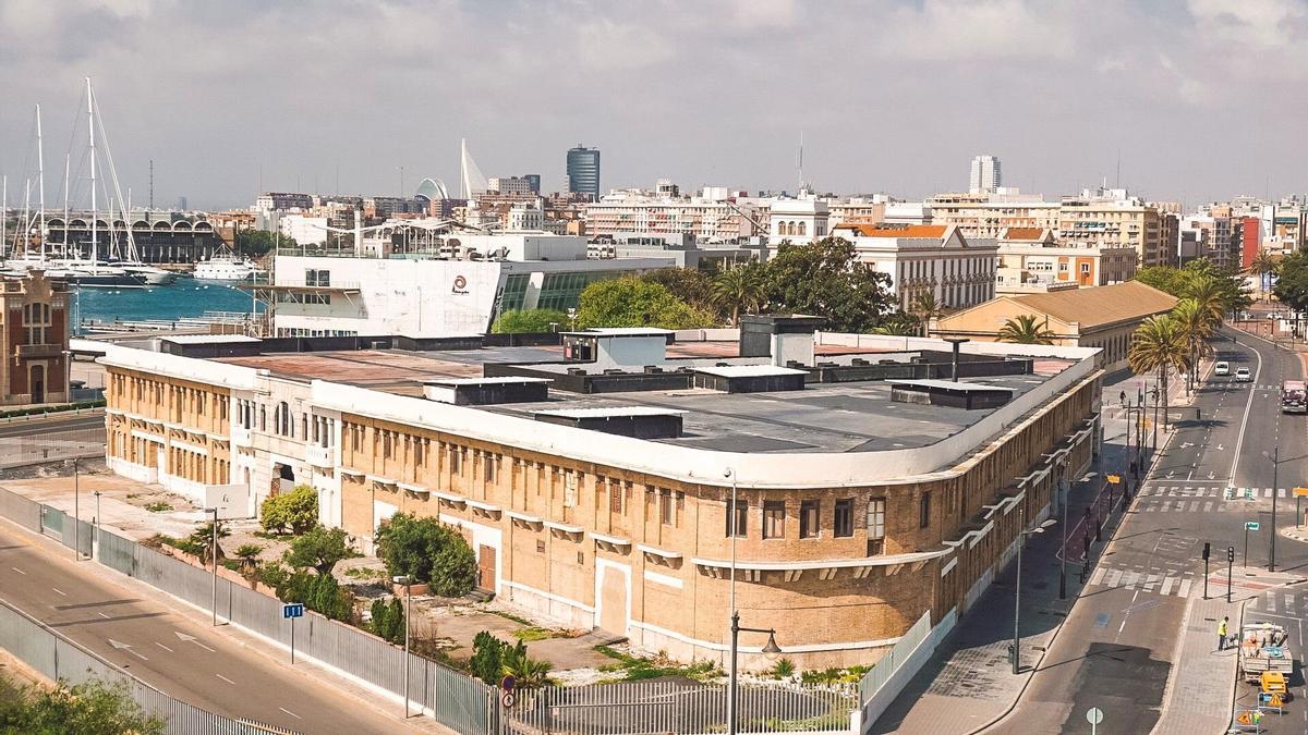 Los Docks portuarios de la Marina de València