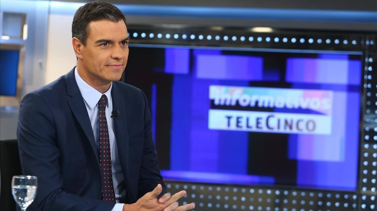 Pedro Sánchez, durante la entrevista en Telecinco, este jueves.