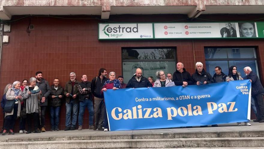 A Estrada se moviliza contra las guerras en Oriente y Lalín, en apoyo a la flotilla