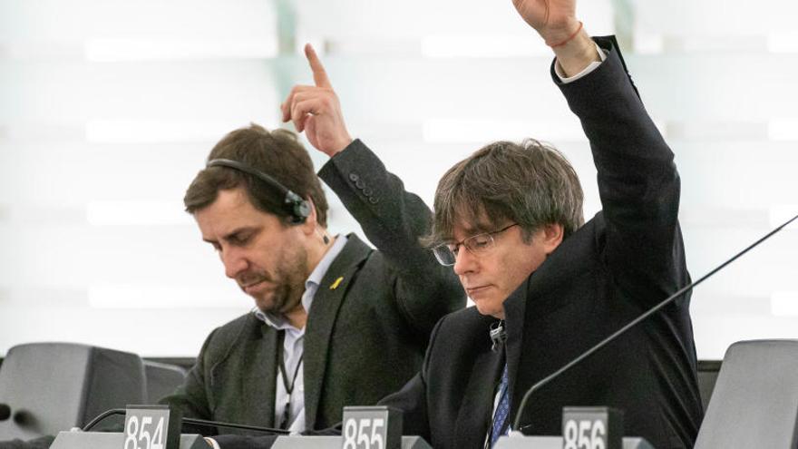 Puigdemont y Comín retiran su petición de entrar en los Verdes