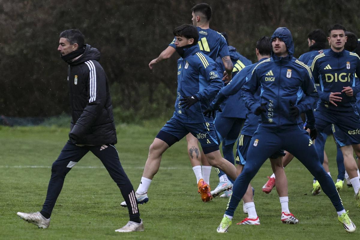 EN IMÁGENES: así fue la jornada de entrenamientos del Real Oviedo en El Requexón previa al duelo ante el Girona