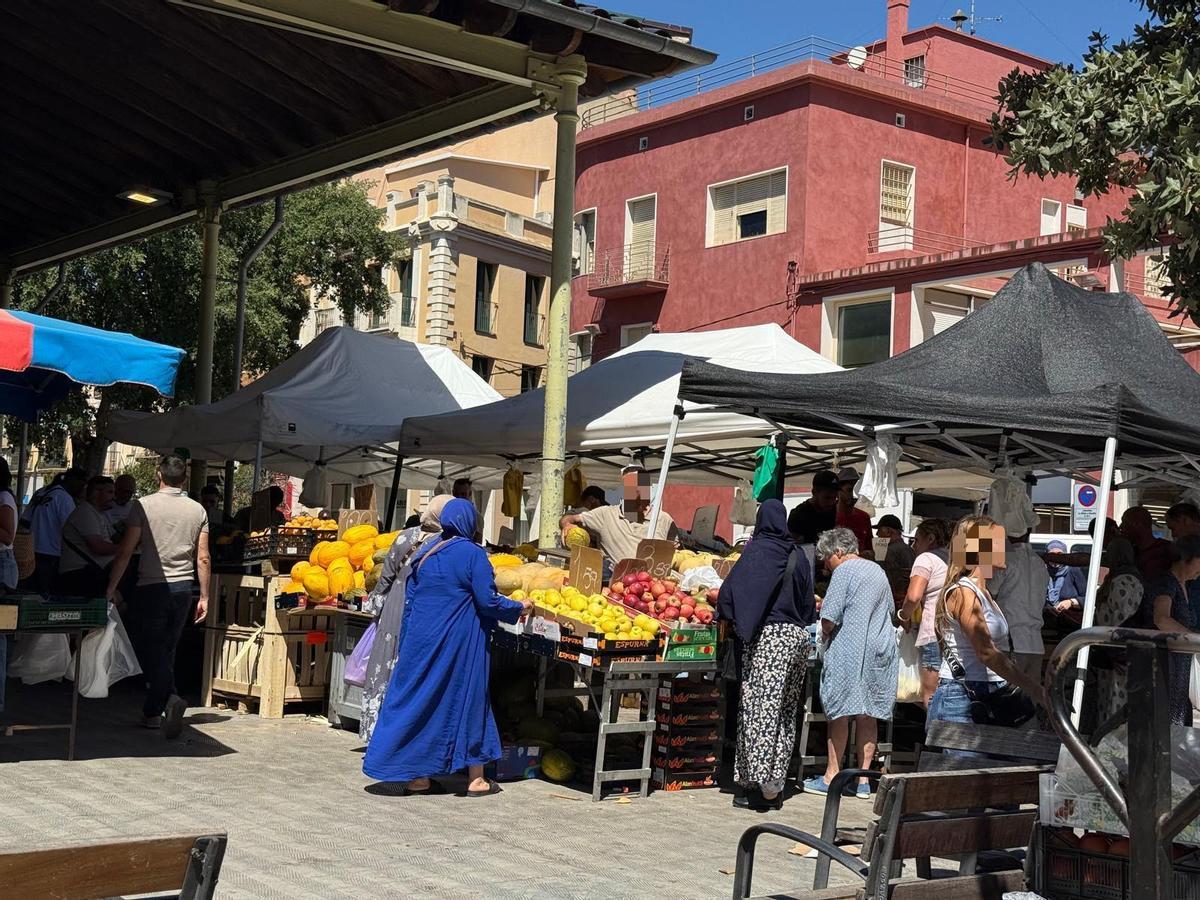 La parada conflictiva de la plaça del Gra ha estat expulsada del mercat