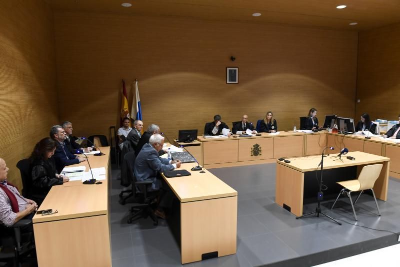 GRAN CANARIA 22-10-2018  LAS PALMAS DE GRAN CANARIA.  Juicio por el caso Palmera. Inicio del juicio por el caso Palmar por presunta prevaricación administrativa.  FOTOS: JUAN CASTRO  | 22/10/2018 | Fotógrafo: Juan Carlos Castro