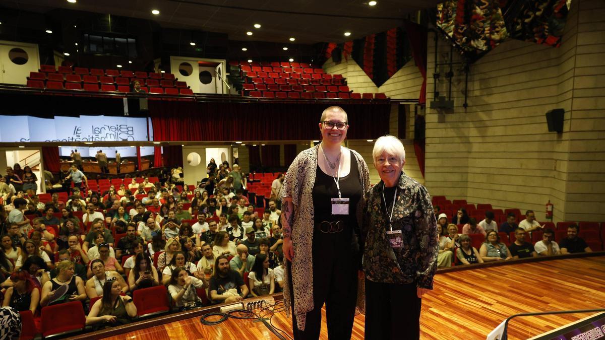 Por la izquierda; Becky Chambers y Juliet Marillier.