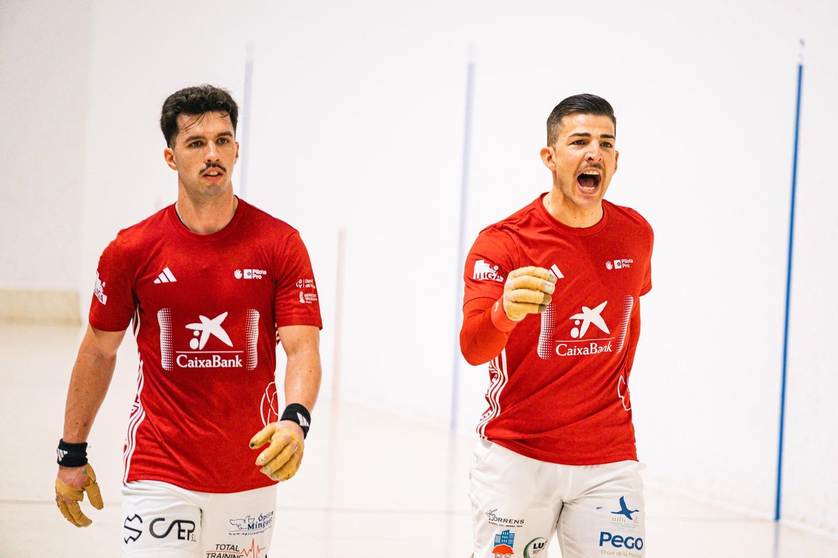 Més de 20 minutss de batalla es van resoldre amb el primer joc per als rojos que esbufegaven després d'aconseguir-lo.