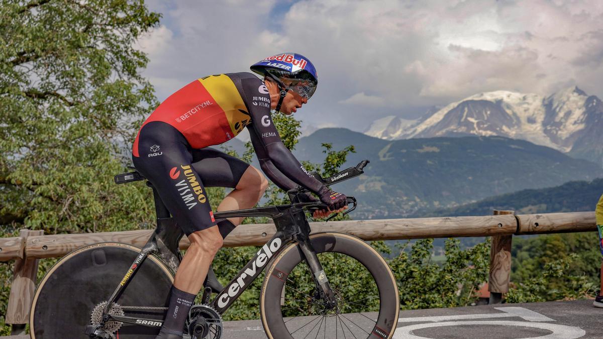 Wout van Aert, durante la contrarrelo del Tour.