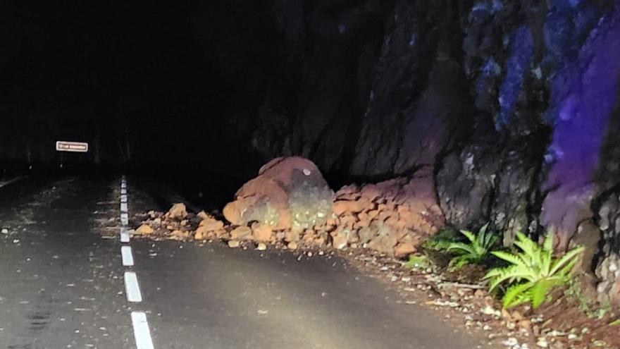 Каменепад на TF-24: без постраждалих, рух небезпечний