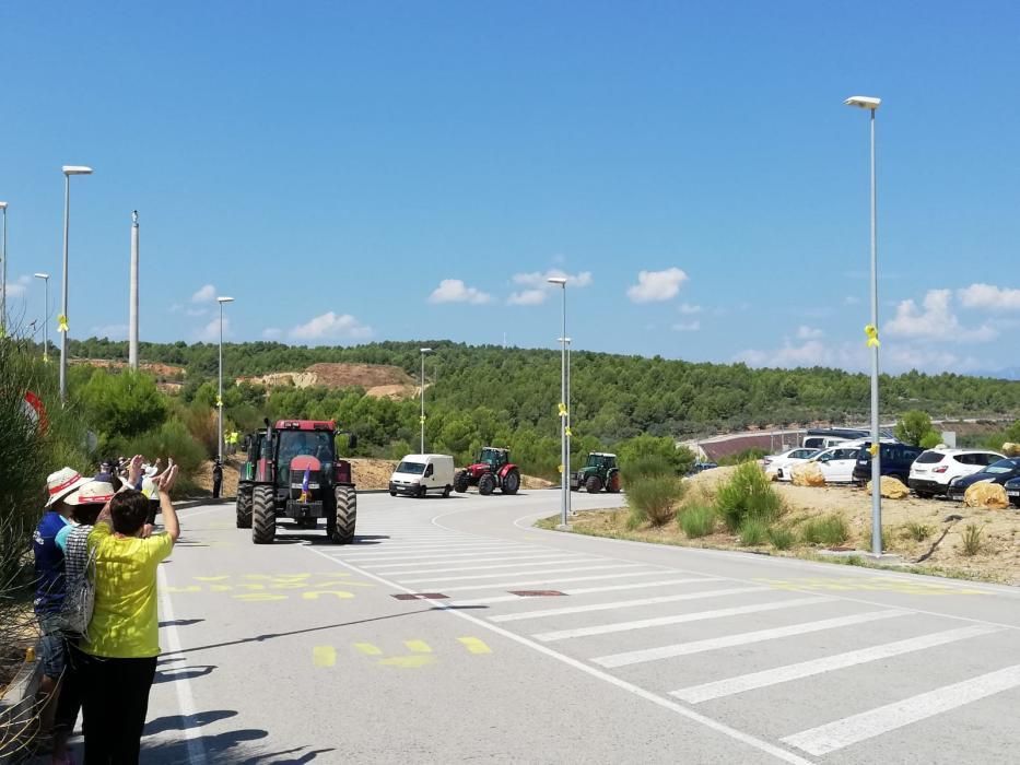 Tractorada al Puig de les Basses per reclamar l'alliberament dels polítics