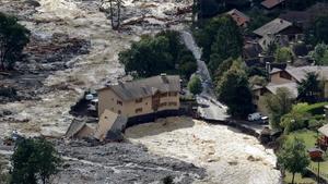 Imagen aérea de los daños provocados por las fuertes lluvias y las inundaciones en Roquebilliere, en el sureste de Francia.