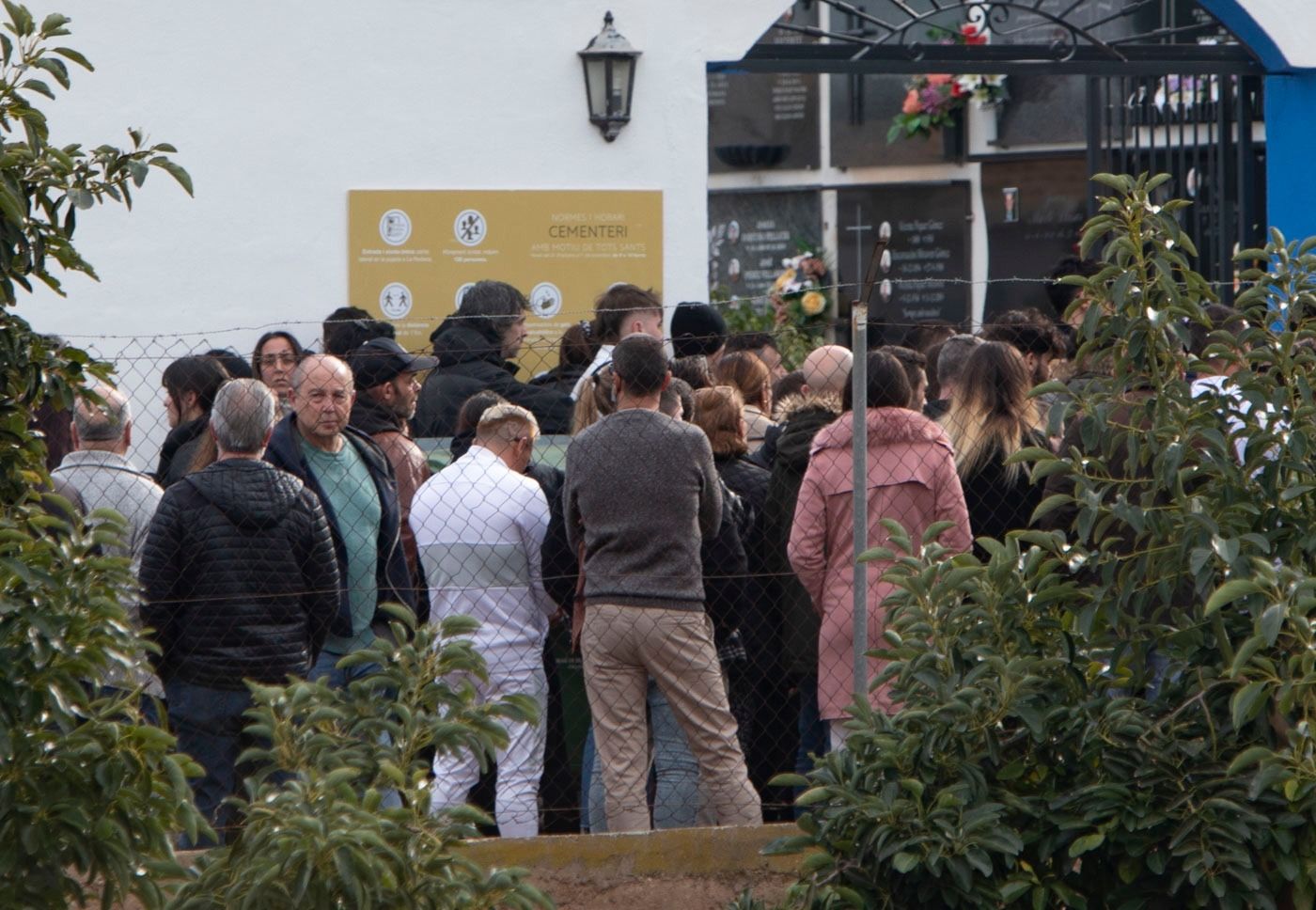 Entierran en Faura a la mujer tiroteada en La Vall d'Uixó