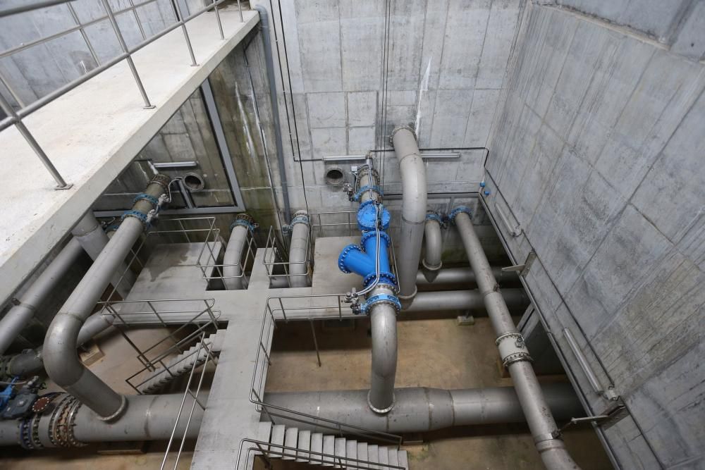 El alcalde de Oviedo, Wenceslao López, visita los despósitos de agua de El Campón