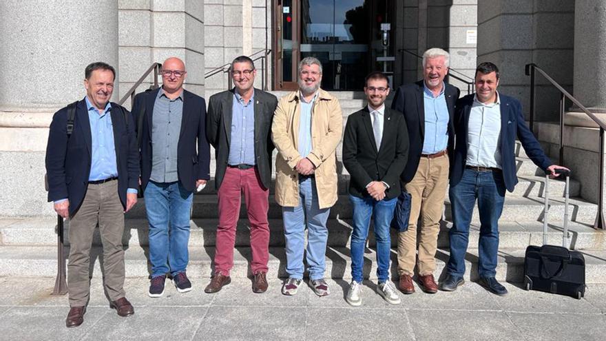 Alcaldes i empresaris turístics de l&#039;Empordà es reuneixen amb el govern espanyol per parlar de l&#039;eòlica marina