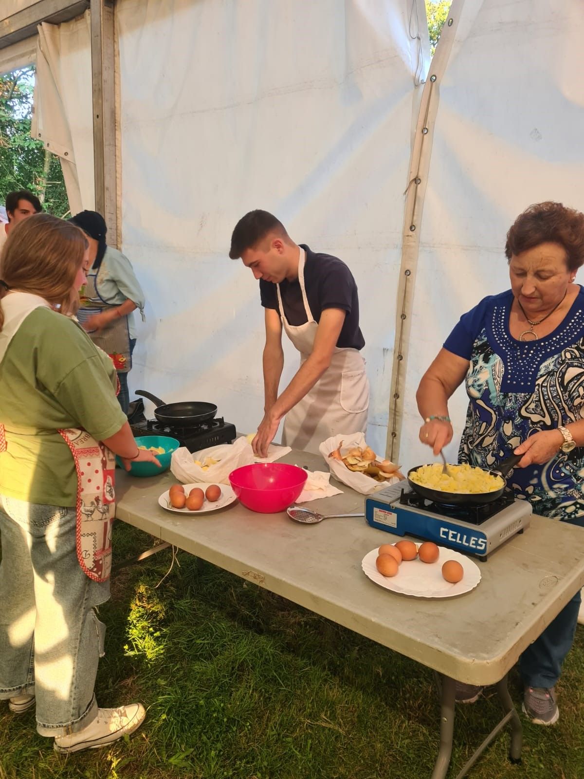 Celles, fiesta hasta en los fogones con un concurso de tortillas "histórico"