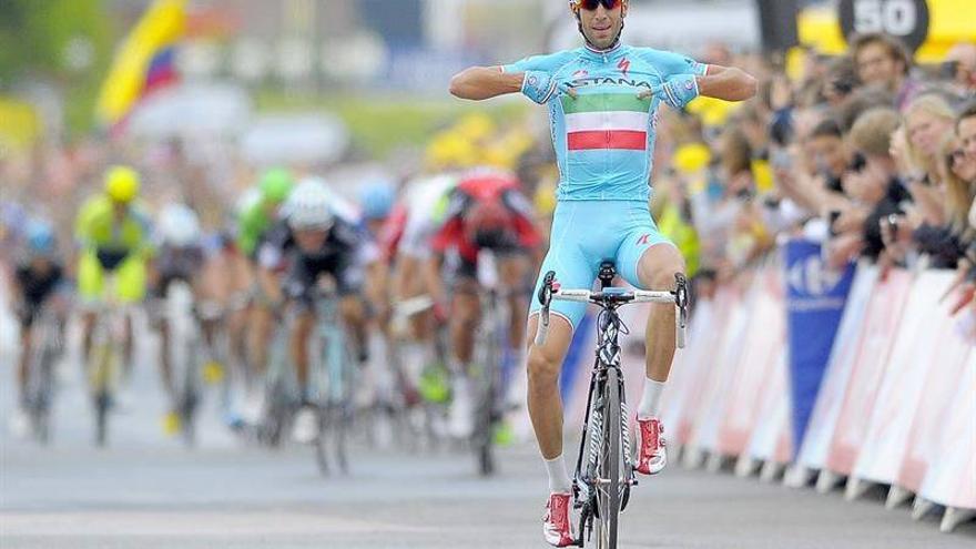 Nibali gana por sorpresa la segunda etapa y se viste de líder