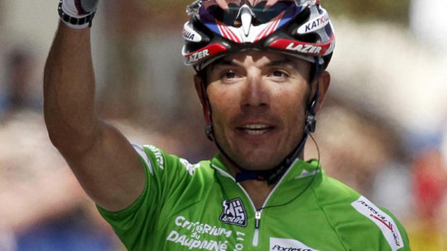 Joaquim Rodríguez celebra su victoria en la meta de La Toussuire