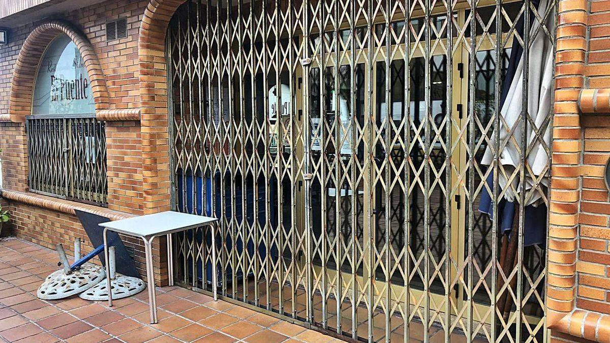 Fachada del negocio donde se ha detectado el brote en Ciudad Naranco, en Oviedo.