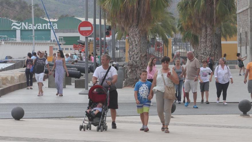 Los turistas &#039;huyen&#039; de la costa y se refugian en la ciudad