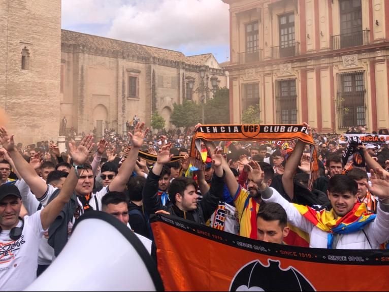 La afición valencianista toma Sevilla