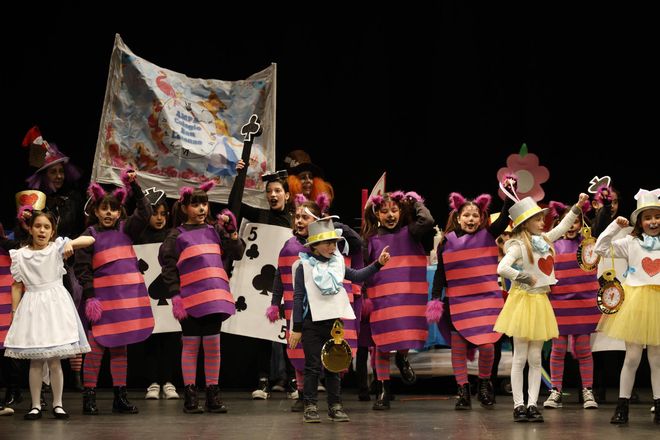 La fase de escenario del desfile infantil de Antroxu, en imágenes