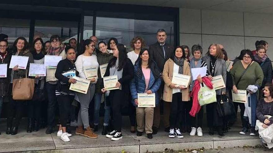 Los alumnos del plan integrado de empleo reciben sus diplomas