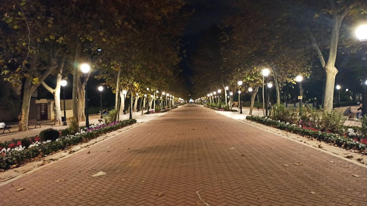 Imagen del alumbrado en el parque Ribalta de Castelló.