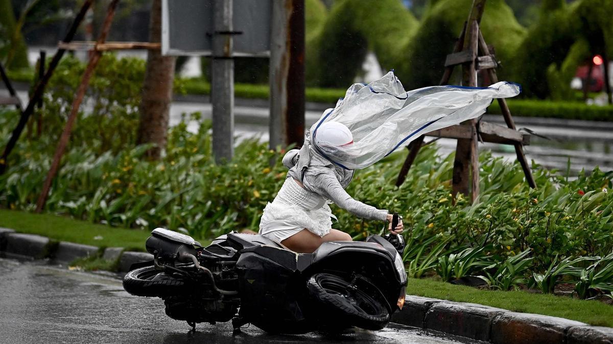 El supertifón 'Yagi' causa estragos en el sur de China