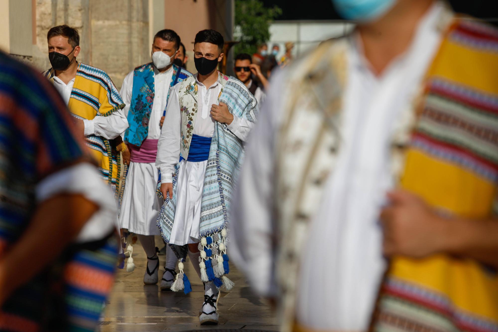 Búscate en el primer día de la ofrenda por las calles del Mar y Avellanas entre las 18:00 y las 19:00 horas