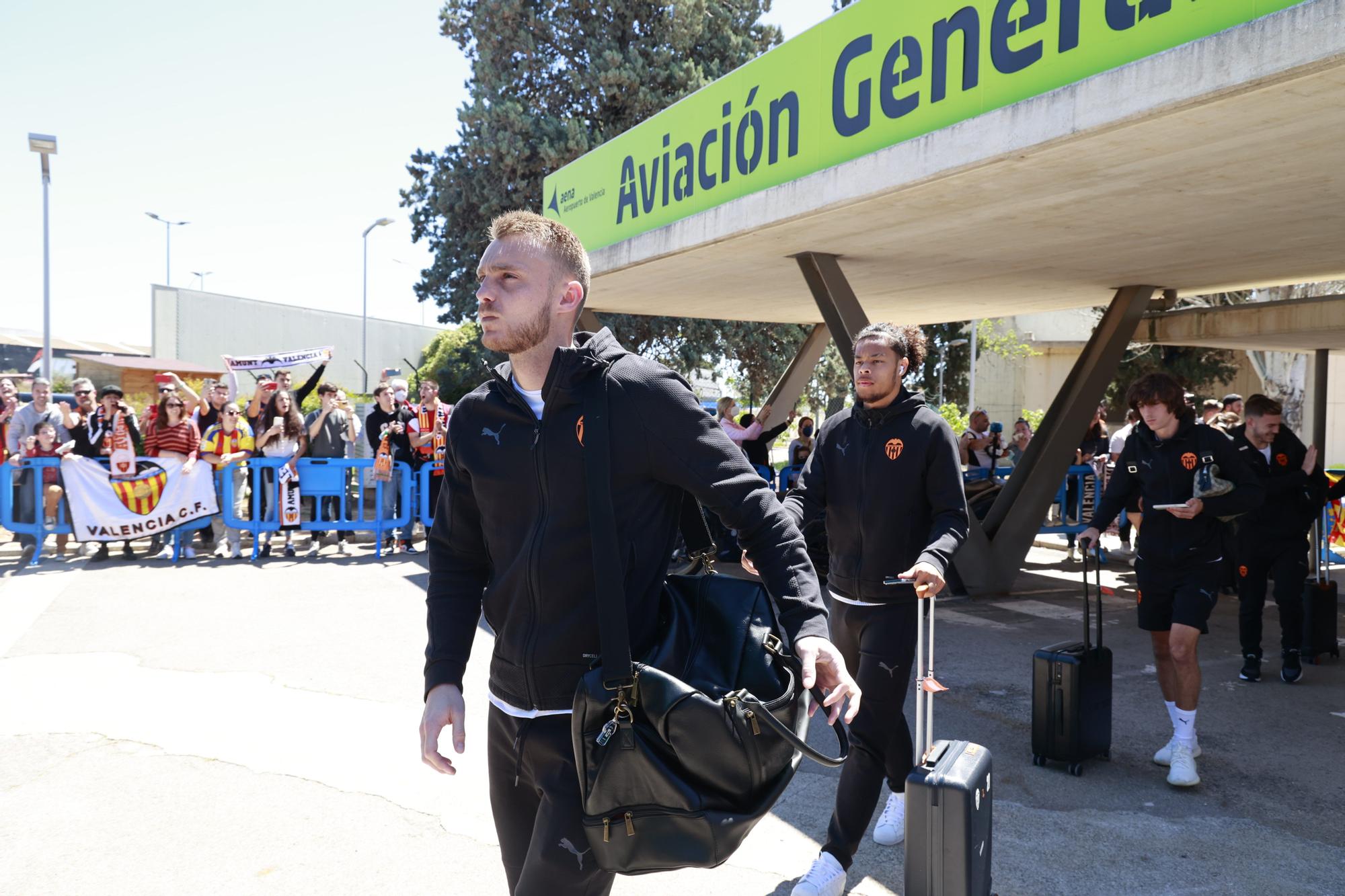 Así ha recibido la afición recibe al Valencia CF en Manises